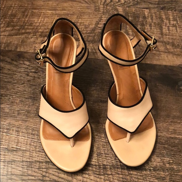 Givenchy Thong Sandals - Picture 2 of 5